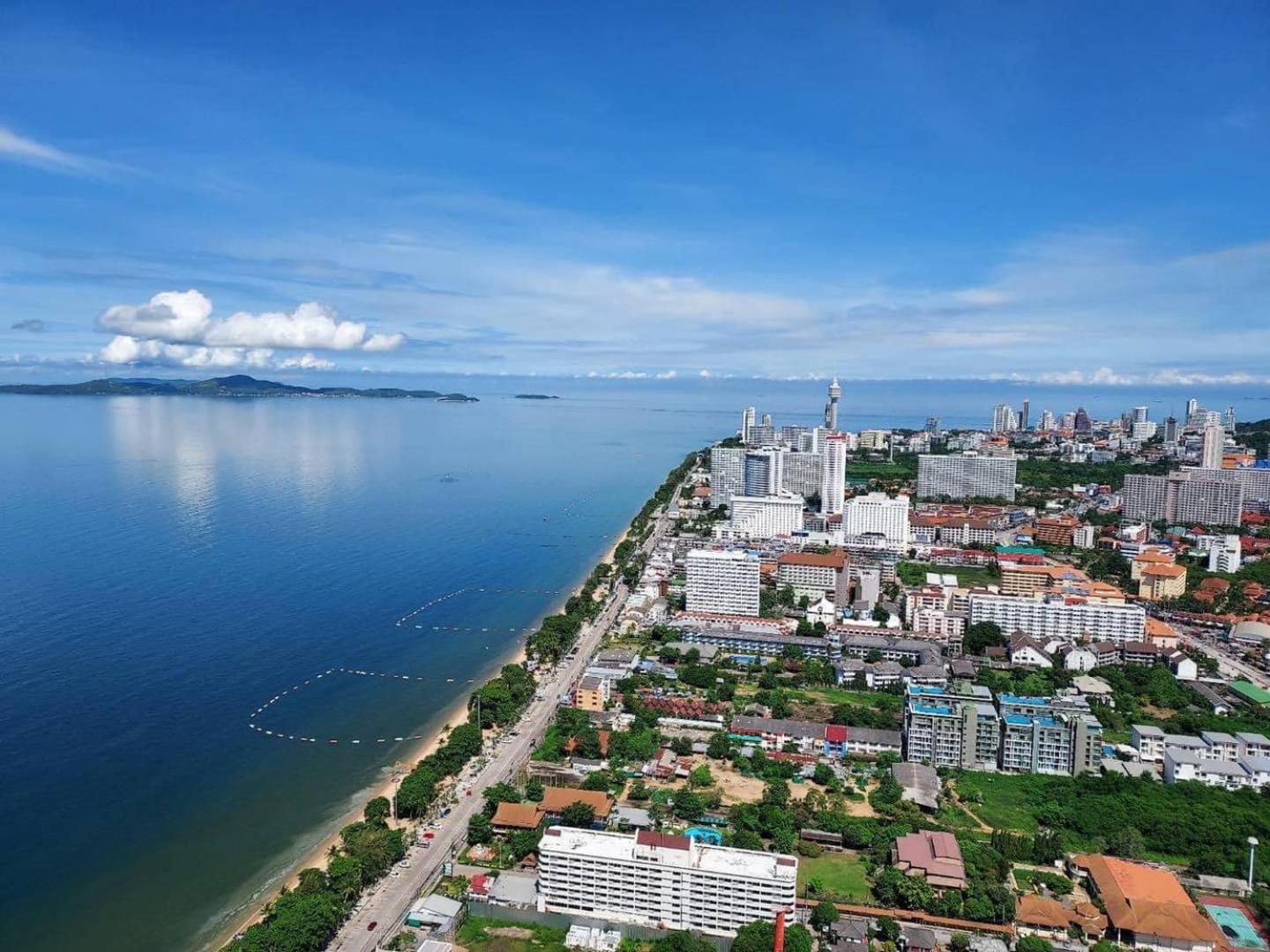 Apartamento The Astra Sky River Jomtien Exterior foto